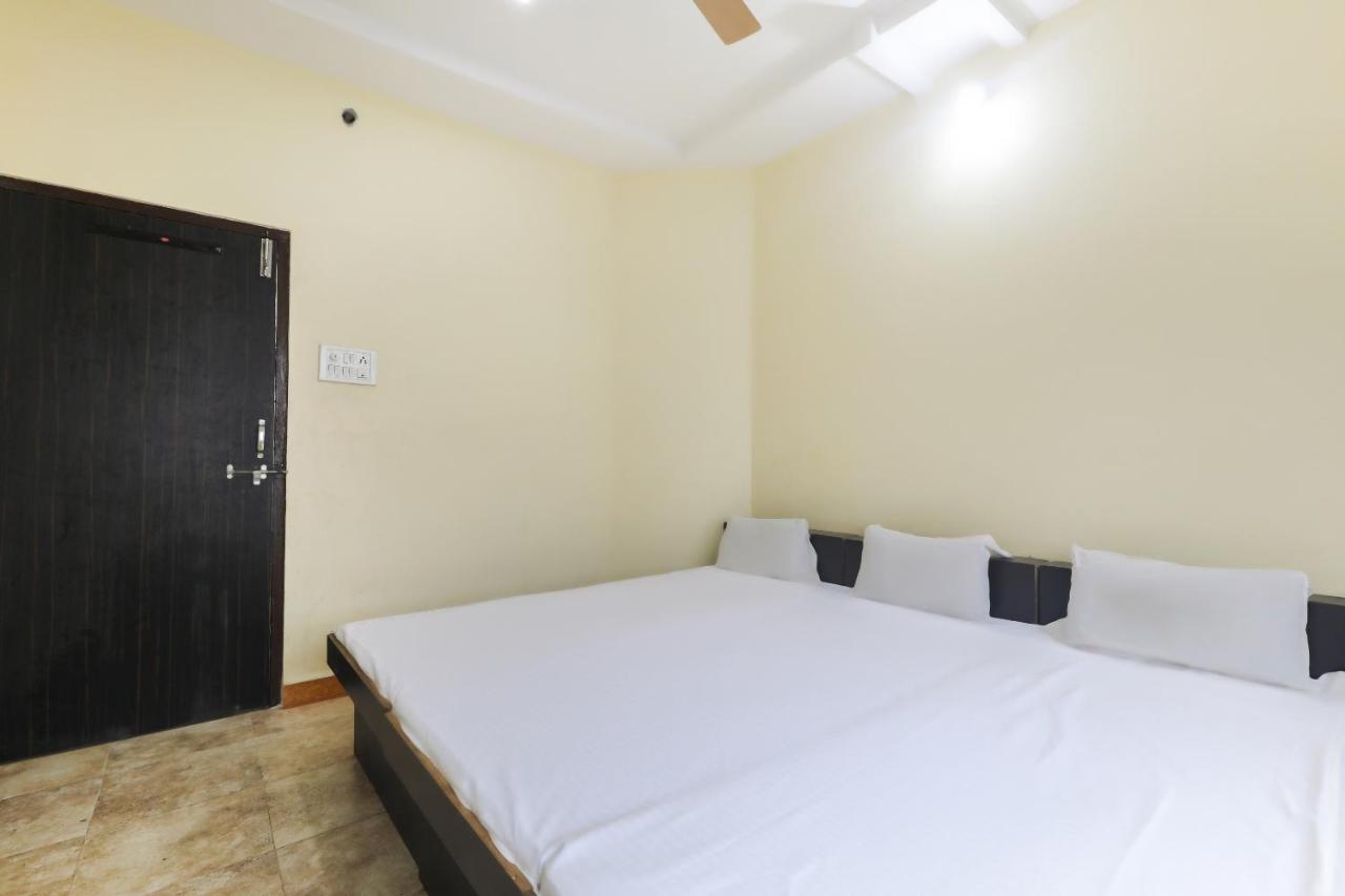 Spot On 48832 Balaji Parisar Hotel อุจเจน ภายนอก รูปภาพ